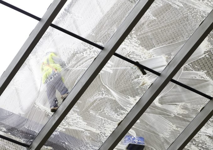 Window cleaner