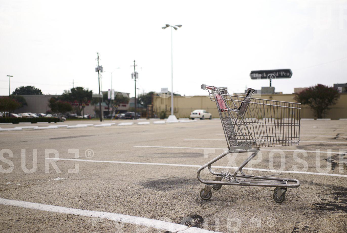 Abandoned shopping cart, Texas
