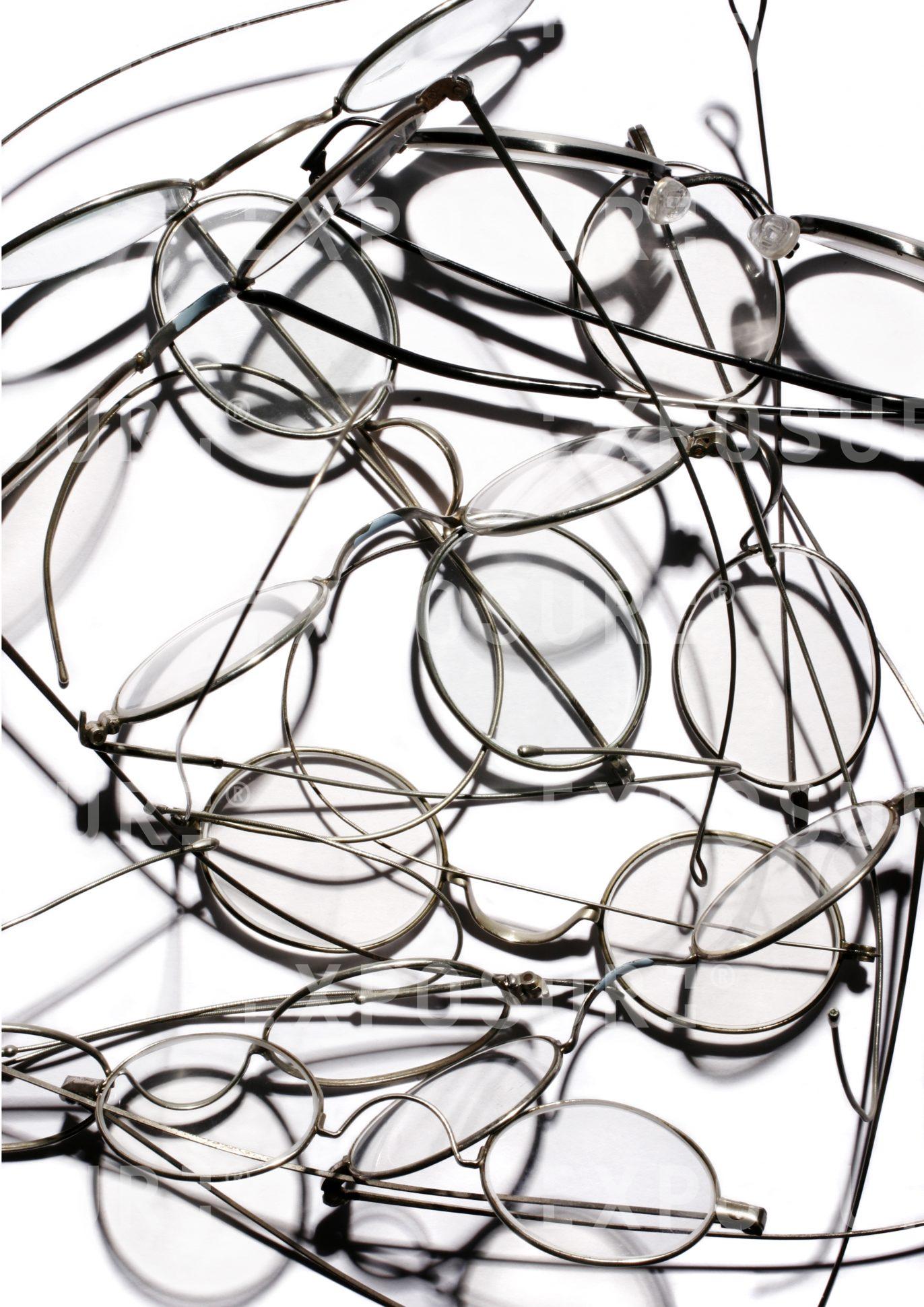 Wire frame spectacles