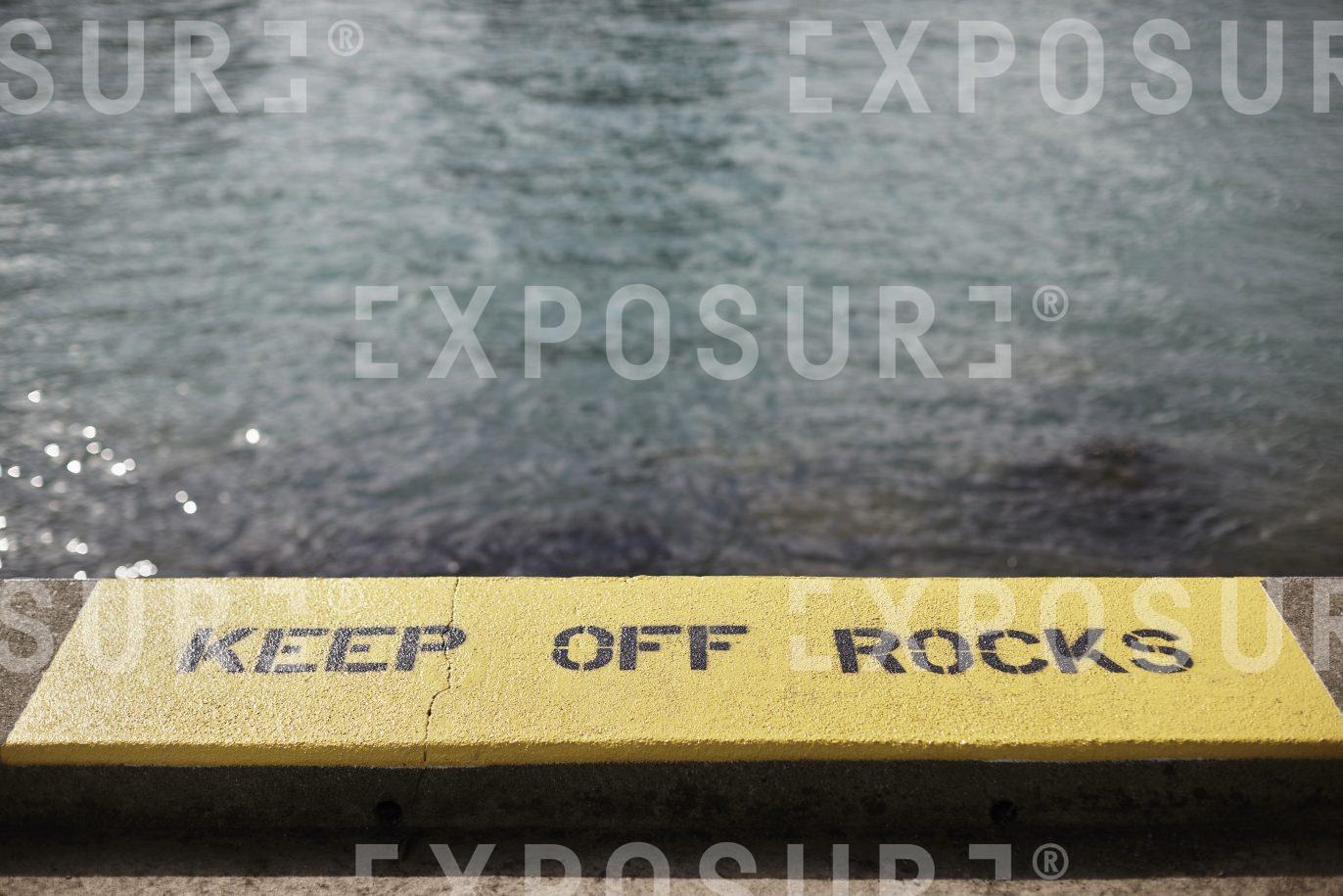 Illinois, keep off rocks sign